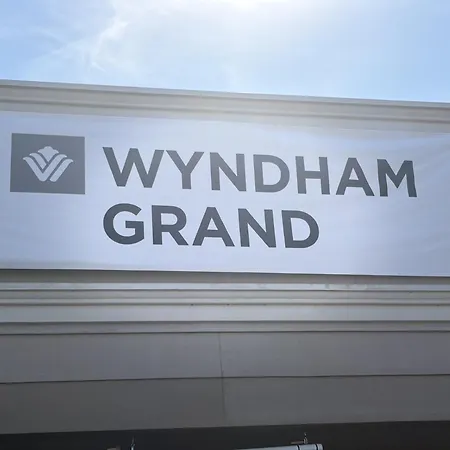 Wyndham Grand Executive Center Little Rock Airport-3