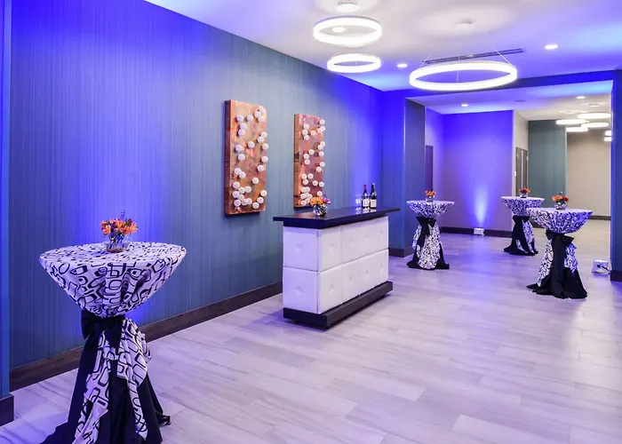 Hotel with view: Hilton Garden Inn Little Rock Downtown