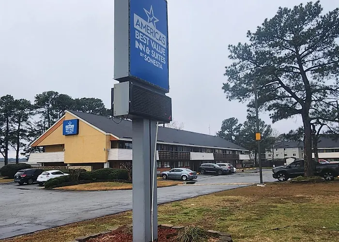 Motel: Americas Best Value Inn And Suites Little Rock